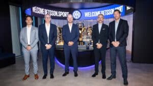 From left to right: Stefano Tino (MD Italy Betsson Group), Alessandro Antonello (Corporate CEO Inter), Jesper Svensson (CEO Betsson Group), Luca Danovaro (CRO Inter), Ronni Hartvig (CCO Betsson Group)